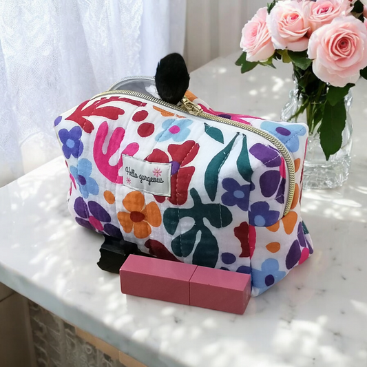 Trousse fleurie
