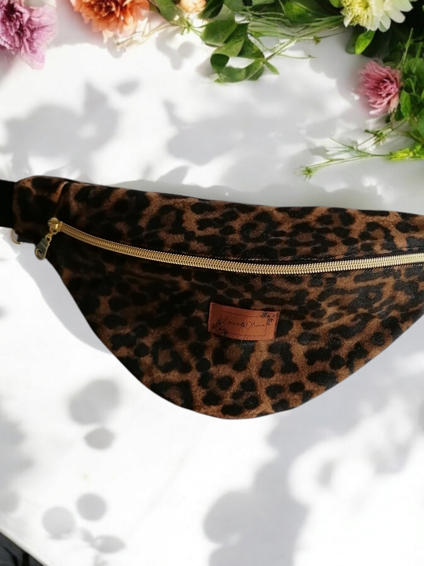 Sac banane denim motif léopard